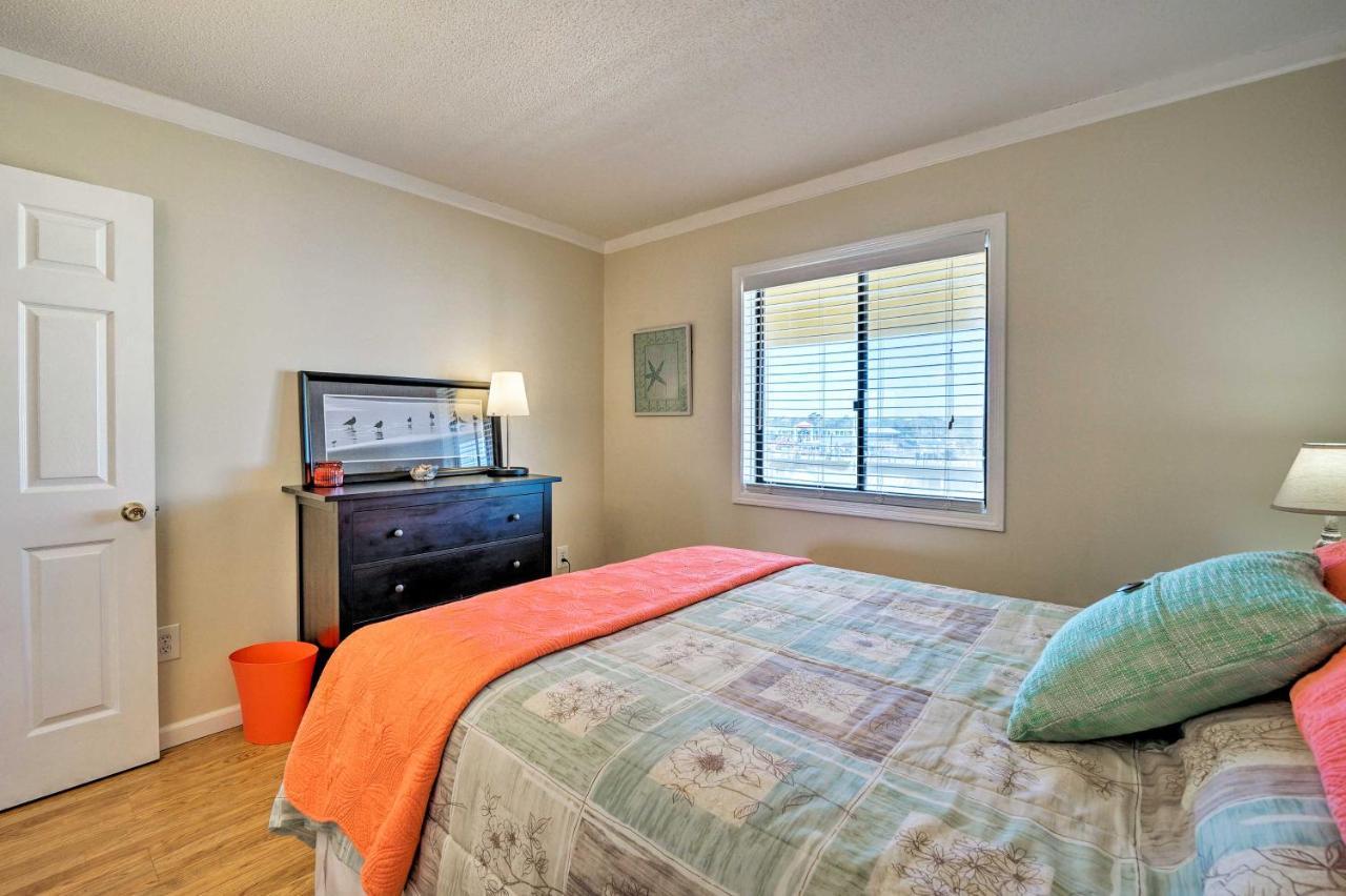 Breezy Beach Retreat With 180-Degree Ocean Views! Apartman Carolina Beach Kültér fotó