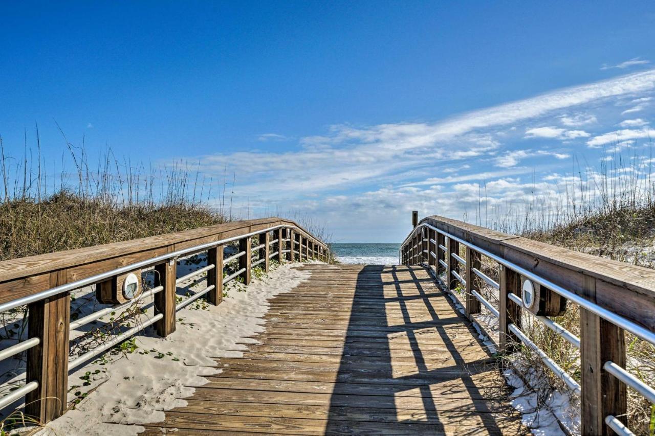 Breezy Beach Retreat With 180-Degree Ocean Views! Apartman Carolina Beach Kültér fotó