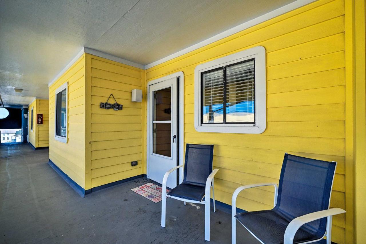 Breezy Beach Retreat With 180-Degree Ocean Views! Apartman Carolina Beach Kültér fotó